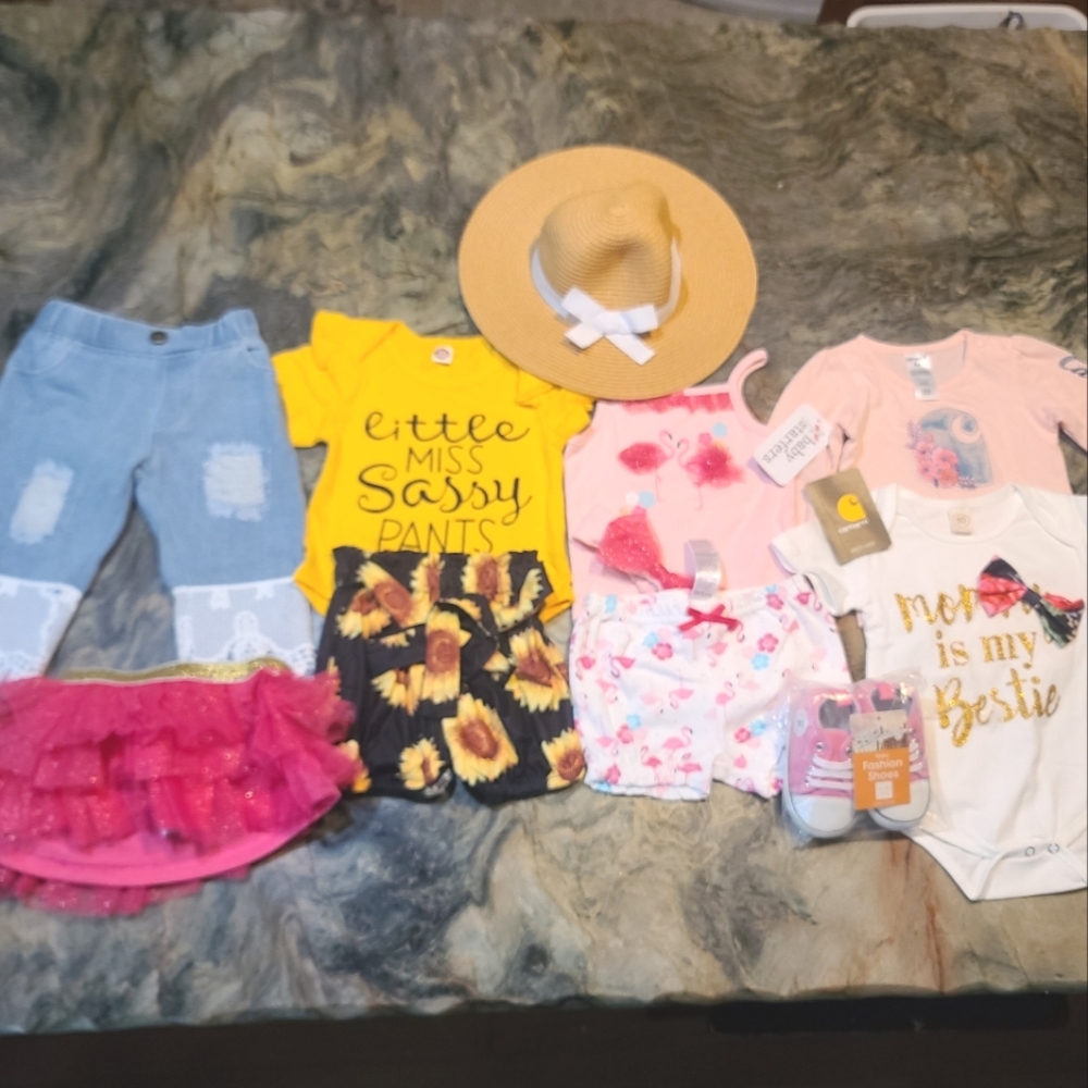 Lot of baby girl clothes 6-9 months